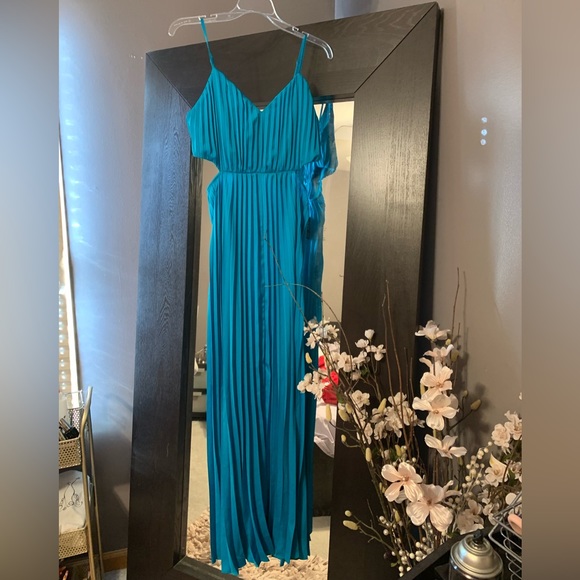 Teal Pleated Side Cutout Express Maxi Dress - Picture 2 of 13